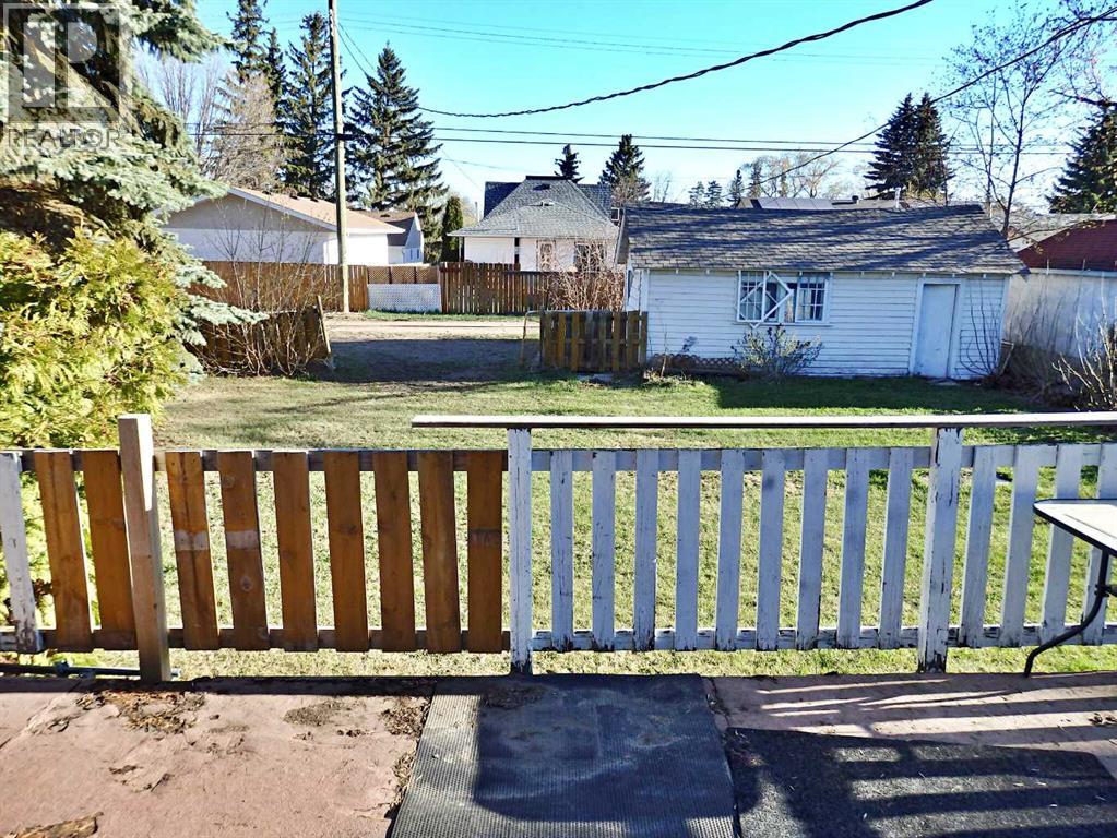 4812 51 Avenue - 25