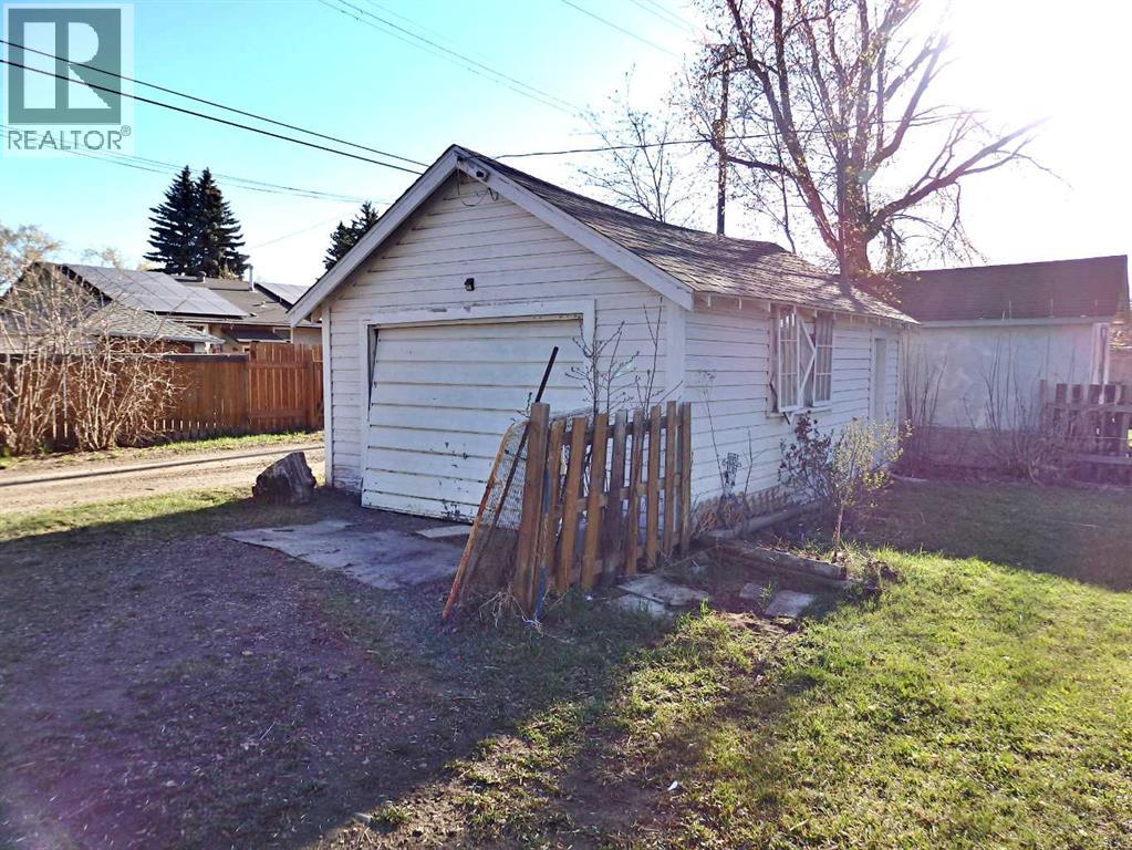 4812 51 Avenue - 4