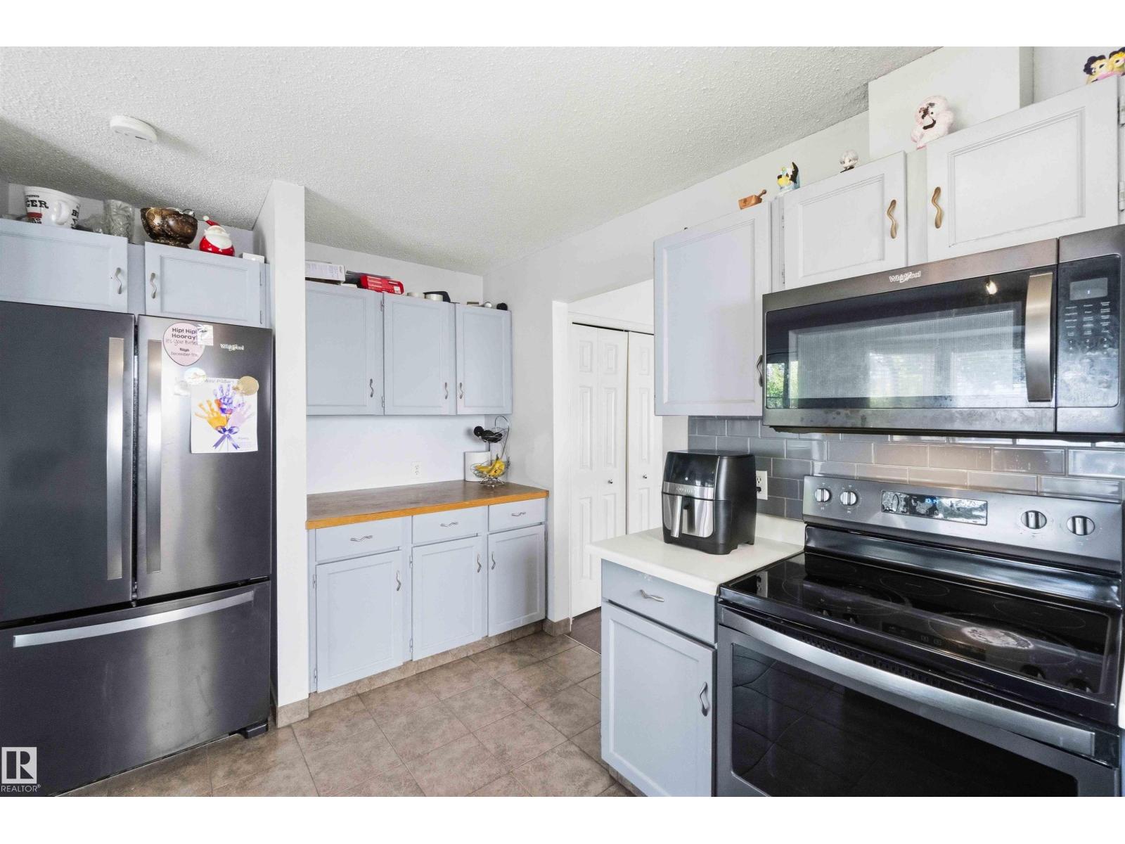 18808 72A AV NW - 19