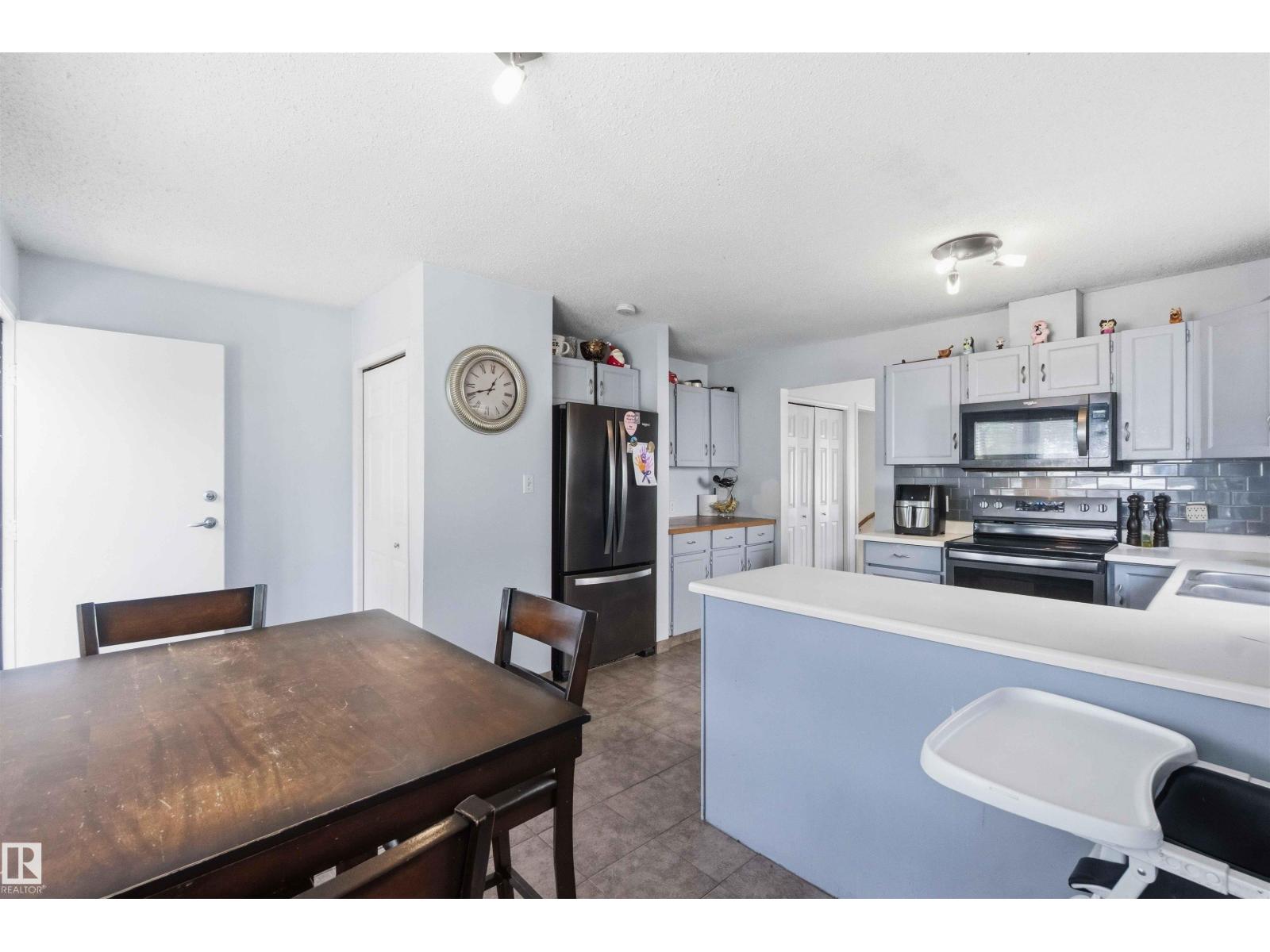 18808 72A AV NW - 24