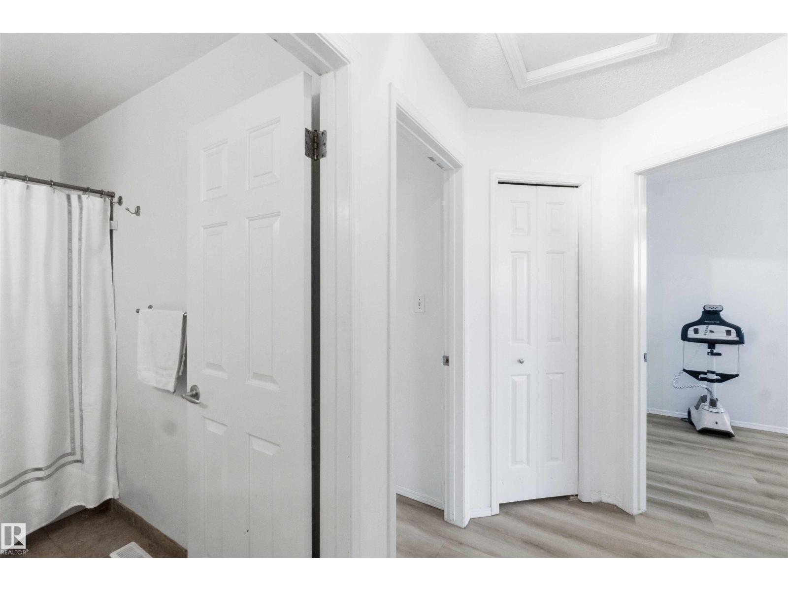 18808 72A AV NW - 25