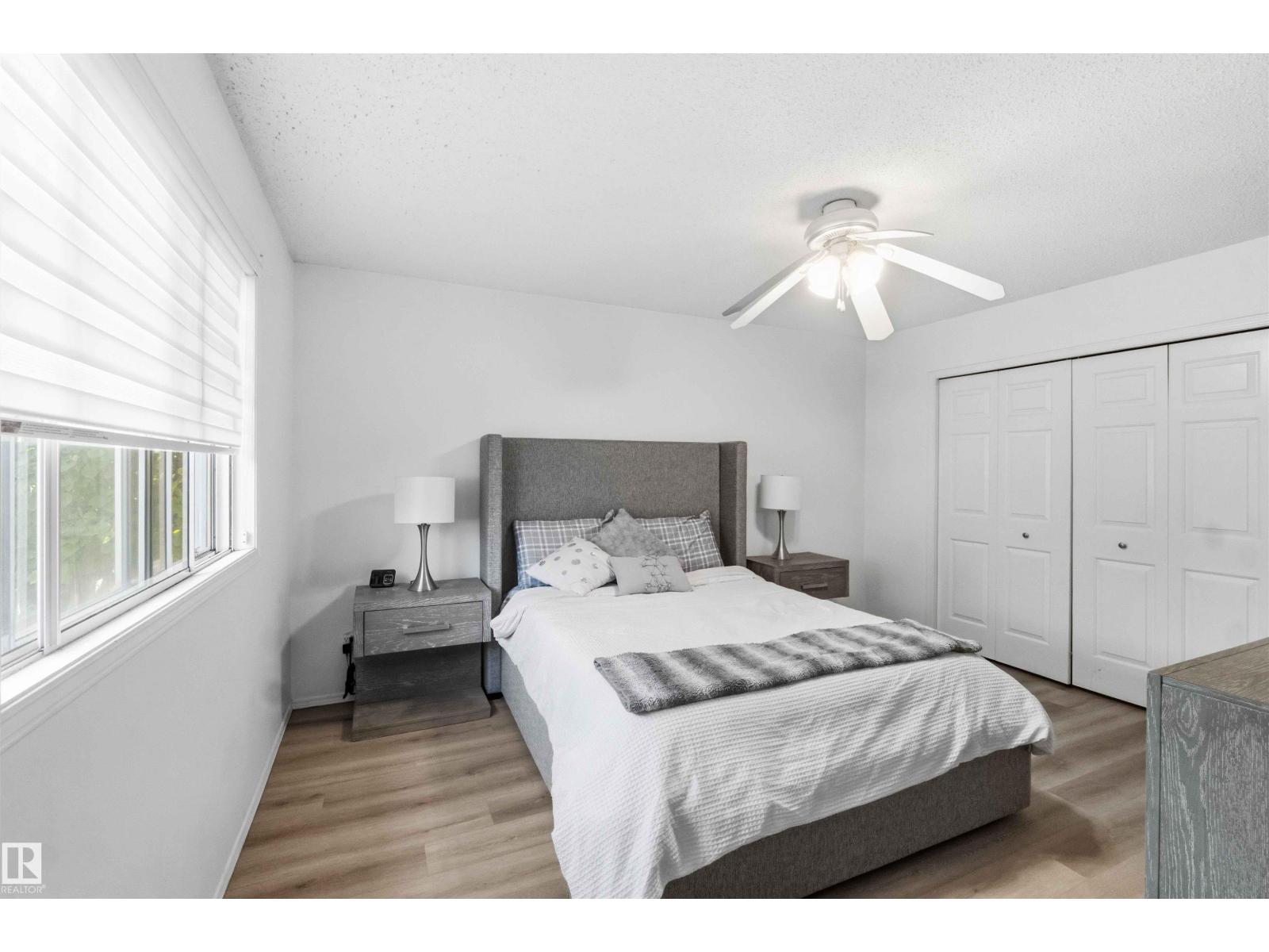18808 72A AV NW - 37