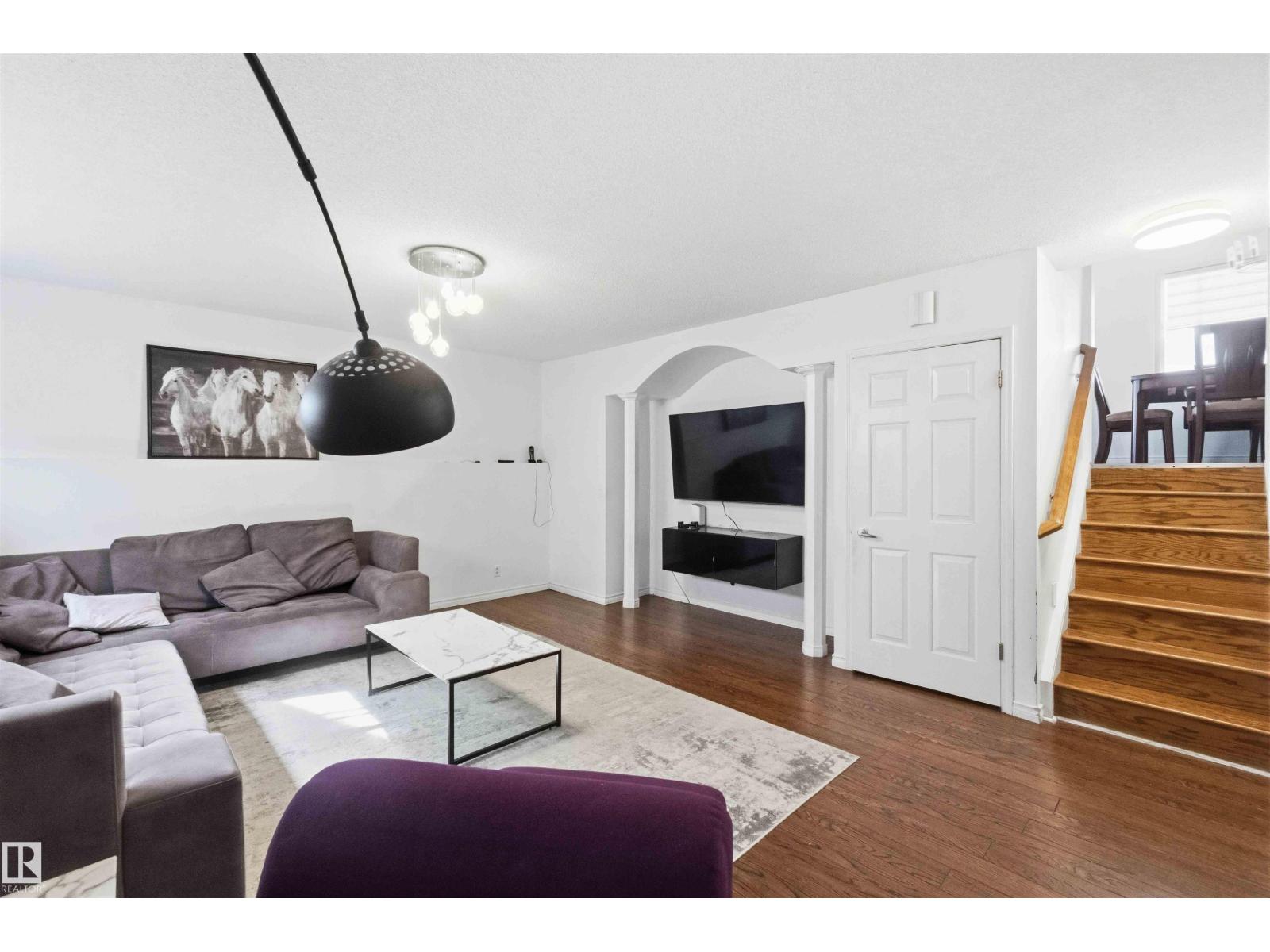 18808 72A AV NW - 38