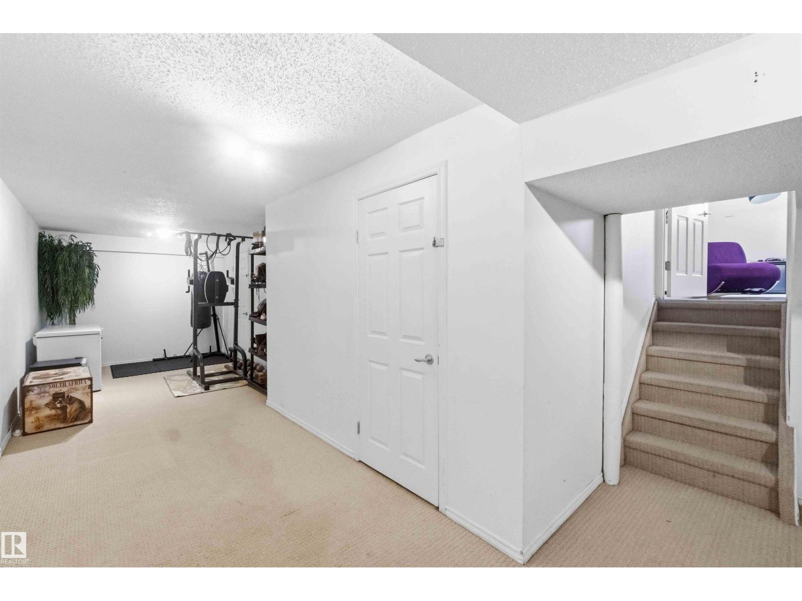 18808 72A AV NW - 48