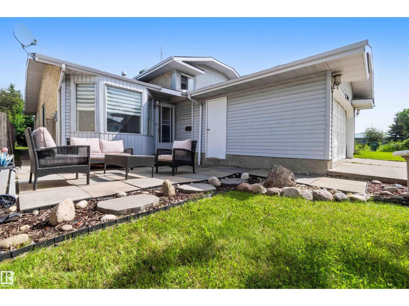 18808 72A AV NW - 5