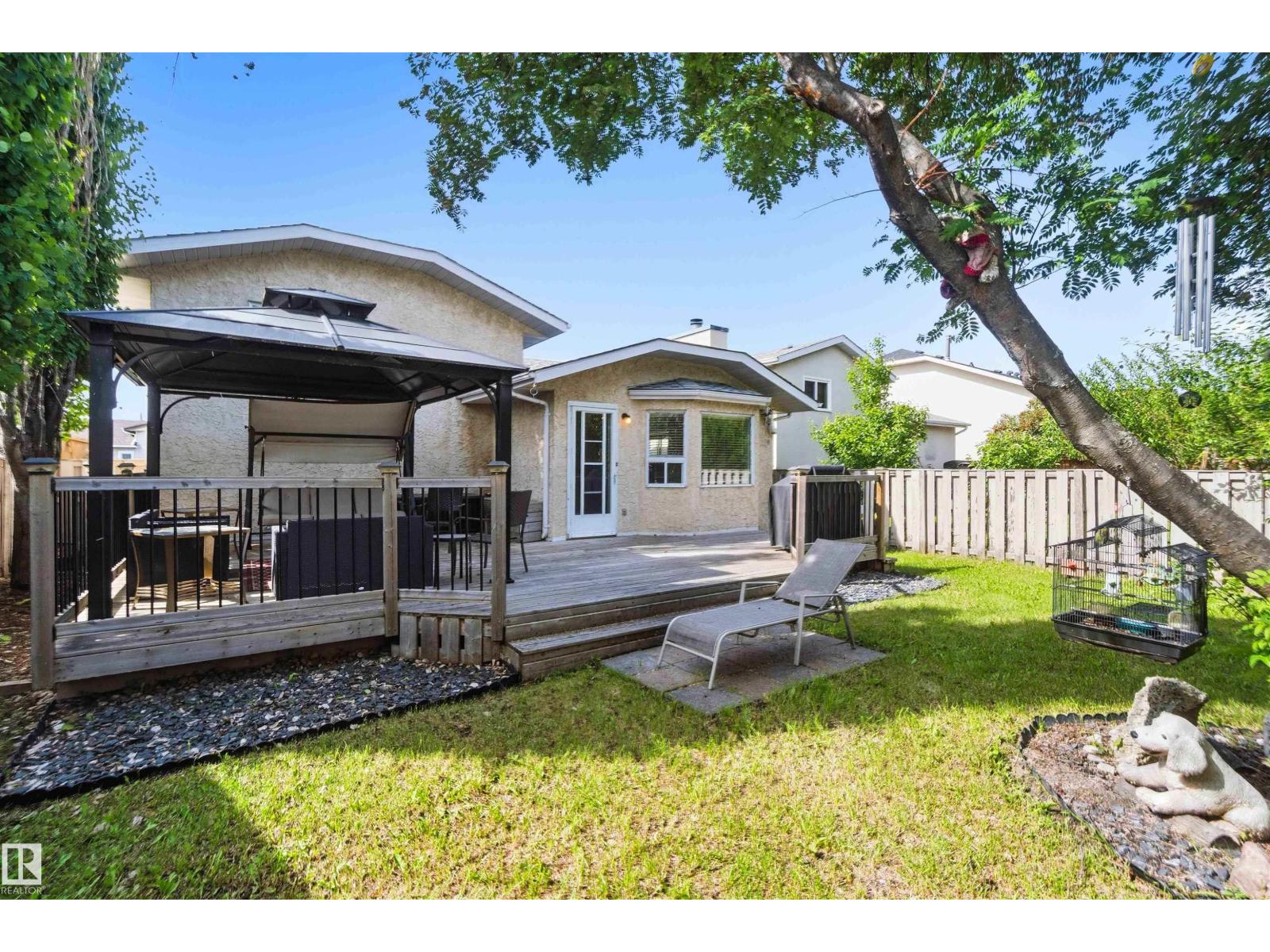 18808 72A AV NW - 60