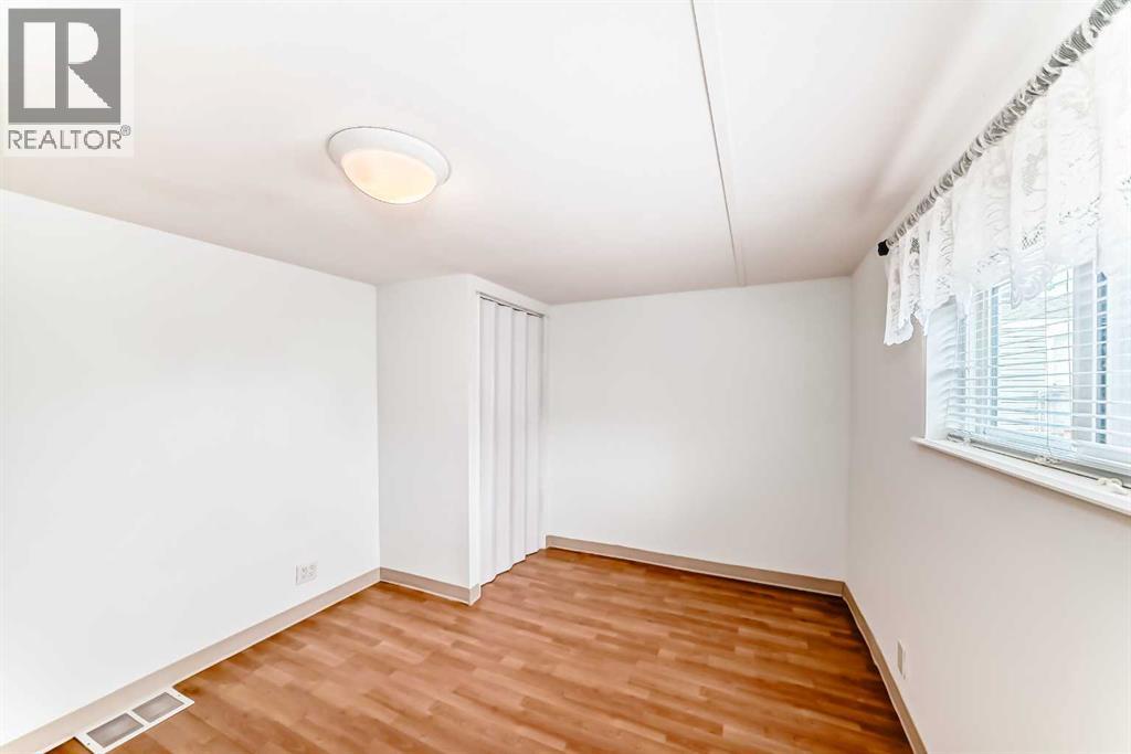 431, 3223 83 Street NW - 19