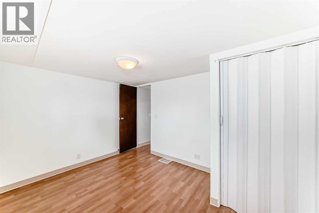 431, 3223 83 Street NW - 20