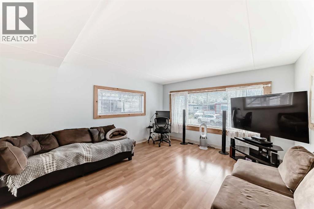 431, 3223 83 Street NW - 10
