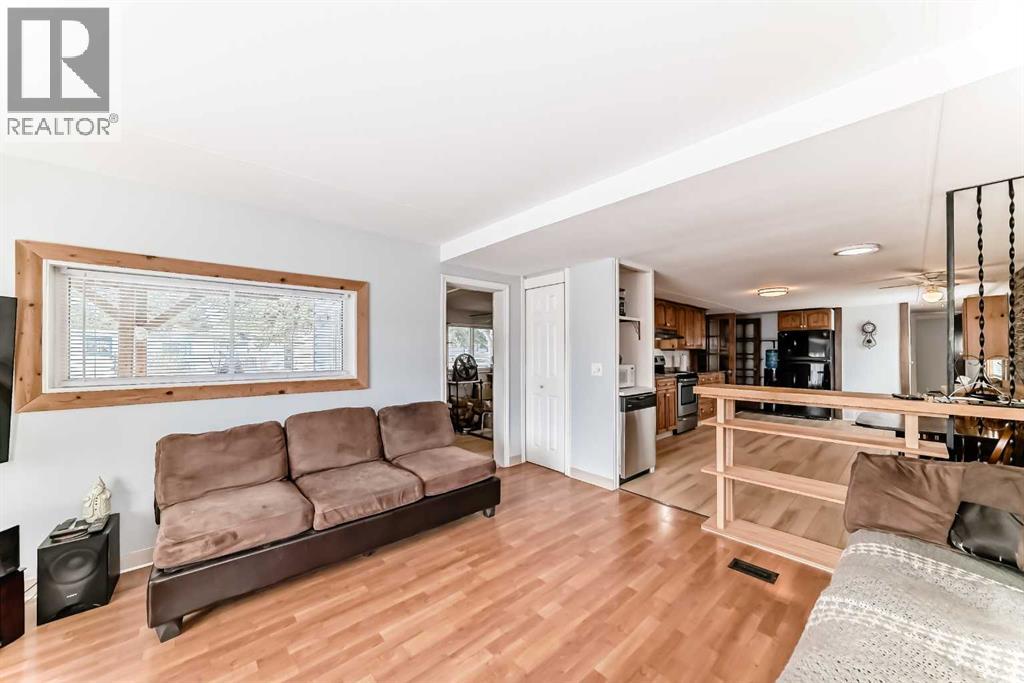 431, 3223 83 Street NW - 12