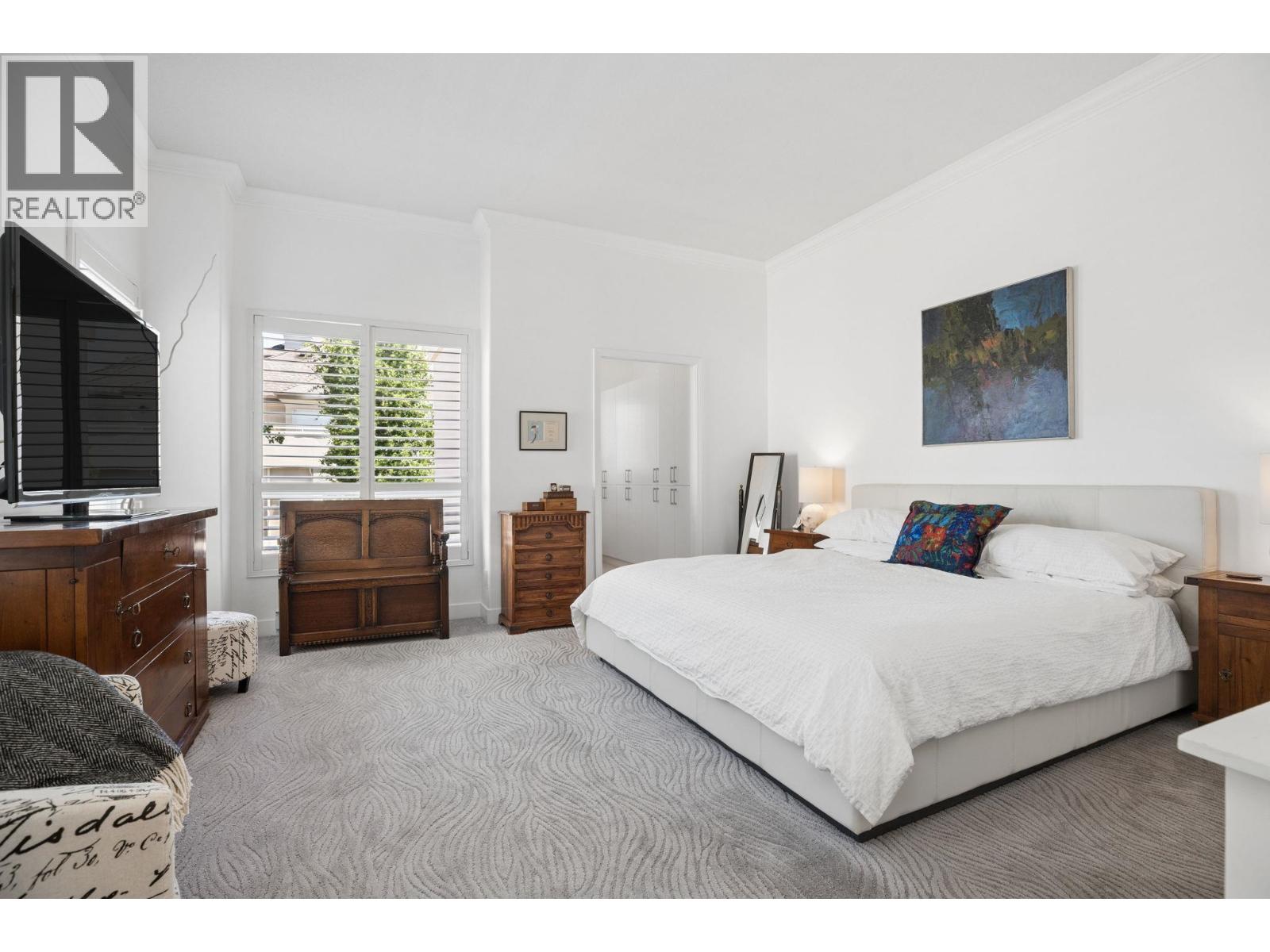 4S 1100 56 STREET, Delta