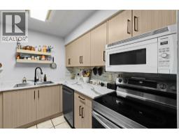 304 720 Eighth Avenue, New Westminster, BC V3M2R3 Photo 13
