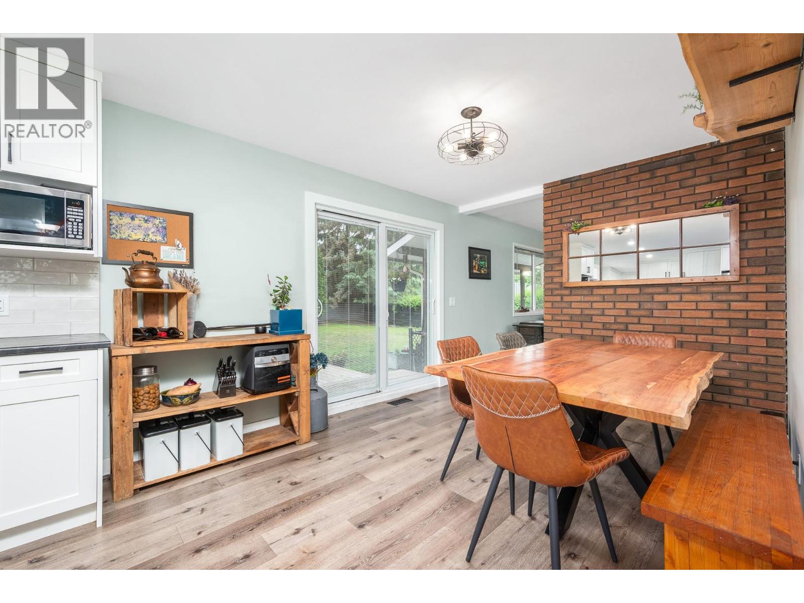 6596 Lavington Way - 14
