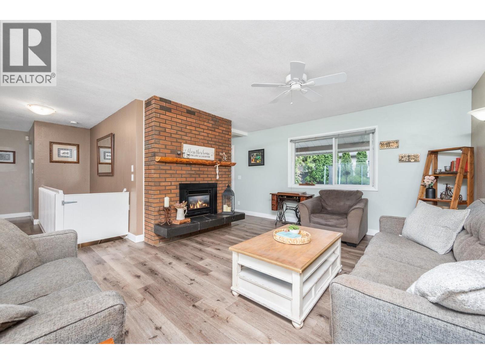 6596 Lavington Way - 7