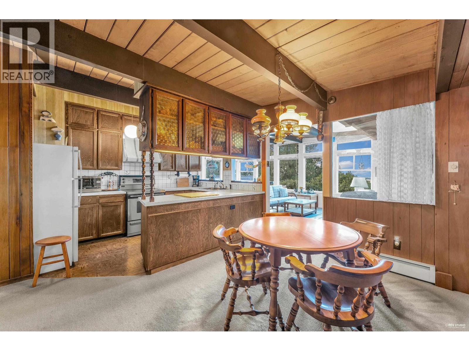 3729 ST. GEORGES AVENUE, North Vancouver photo 15