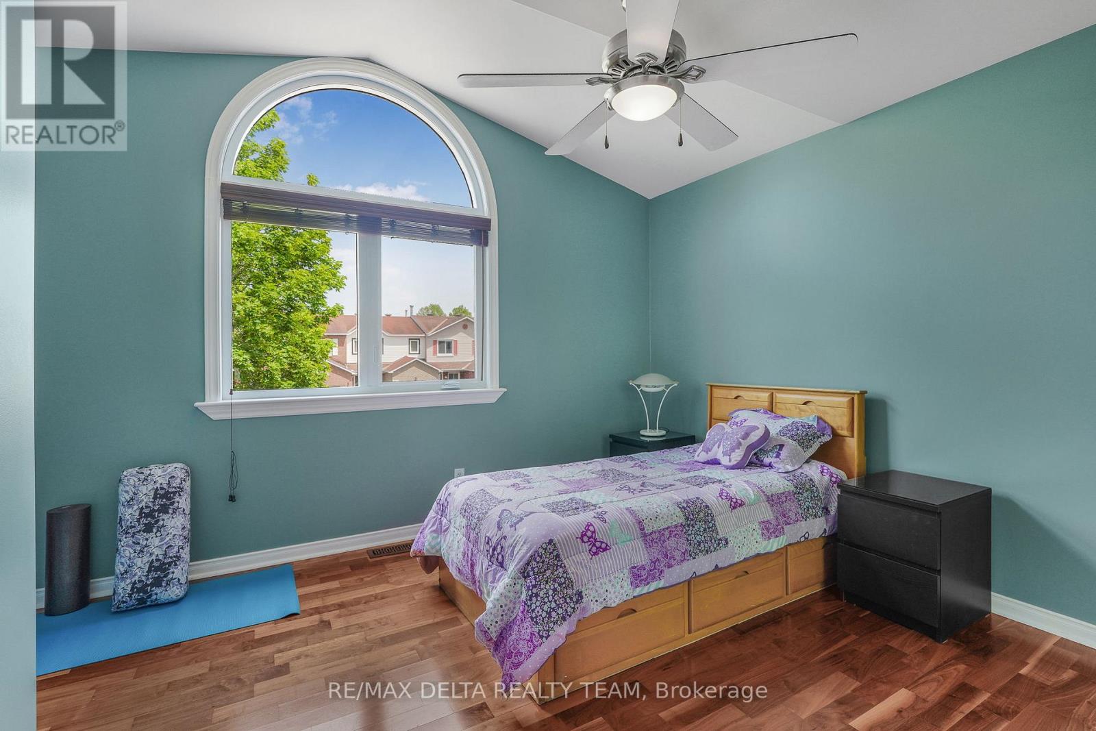 2040 SUNLAND DRIVE - 19
