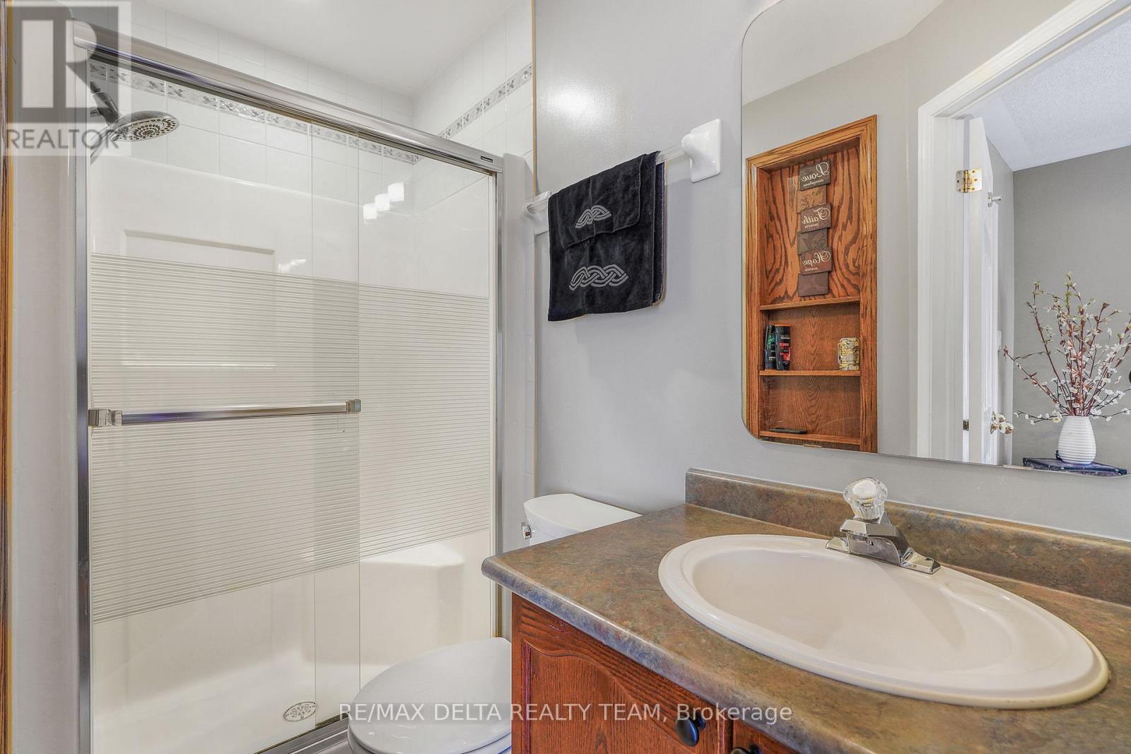 2040 SUNLAND DRIVE - 17