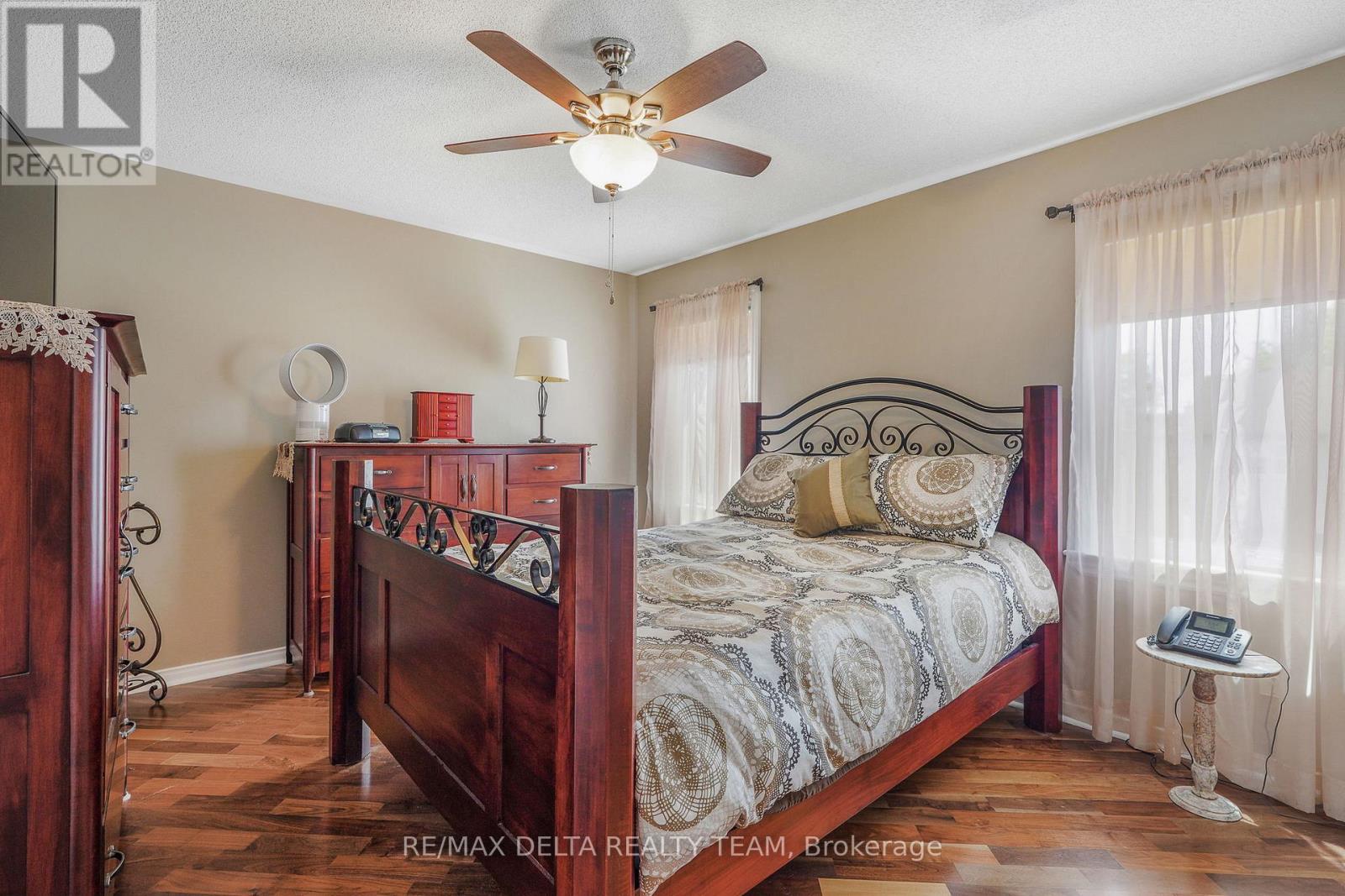 2040 SUNLAND DRIVE - 15