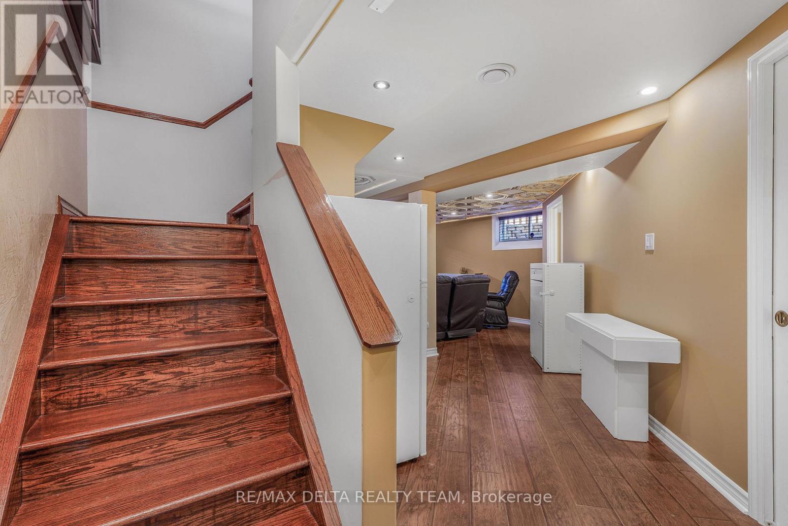 2040 SUNLAND DRIVE - 22