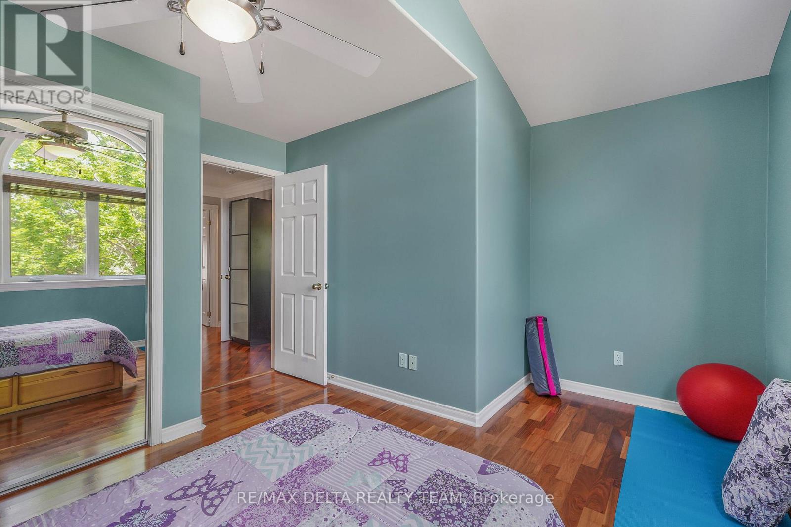 2040 SUNLAND DRIVE - 20