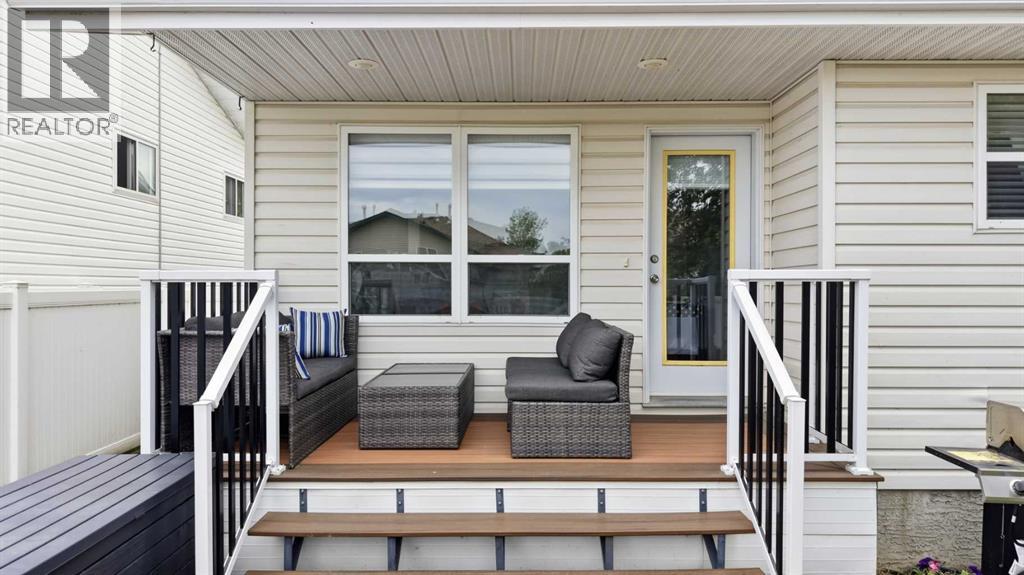126 Logan Close — photo 12