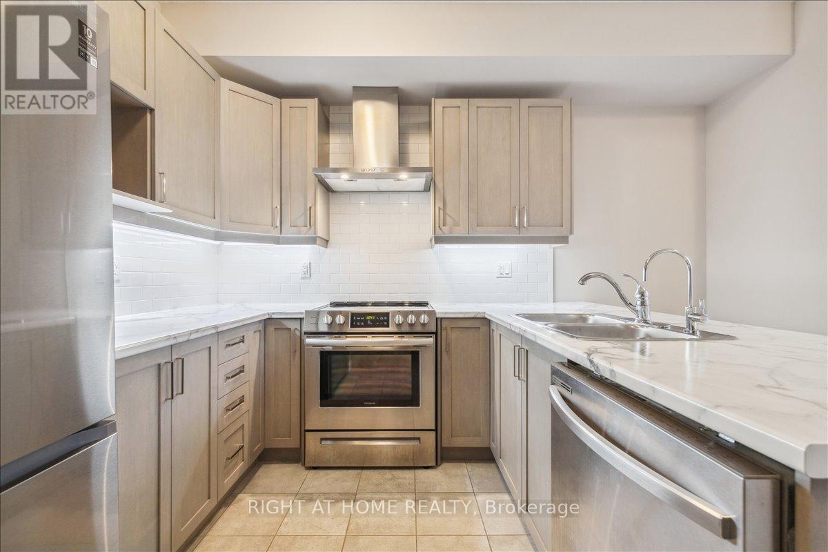 #93 445 ONTARIO STREET S - 15