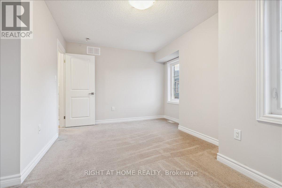 #93 445 ONTARIO STREET S - 23