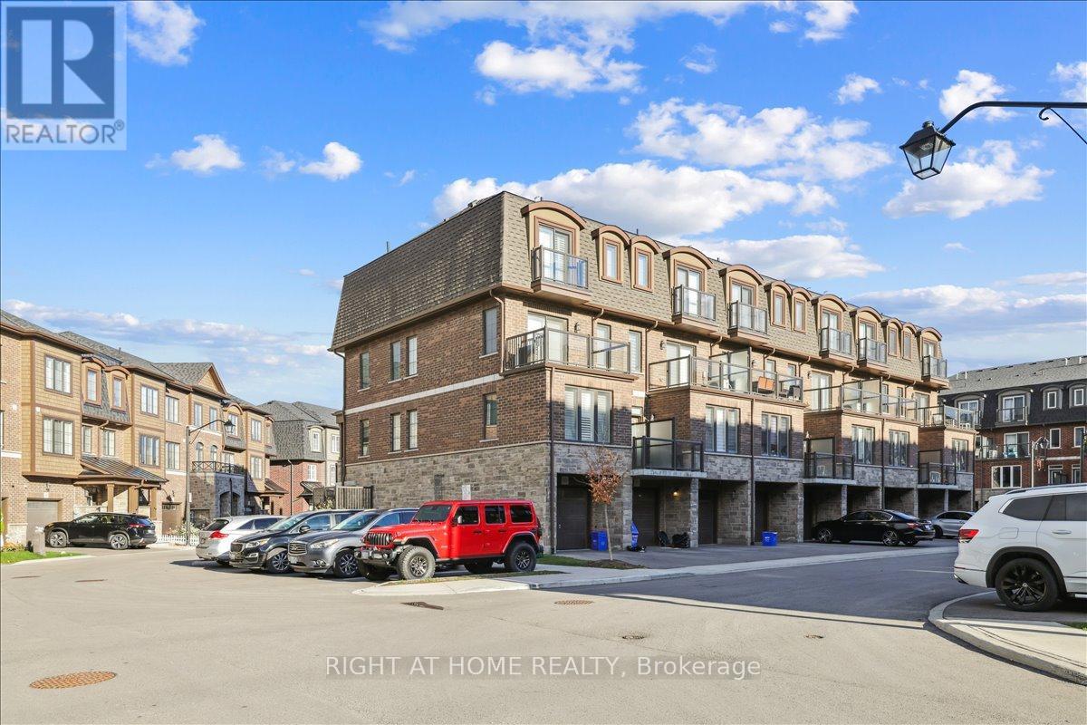 #93 445 ONTARIO STREET S - 2