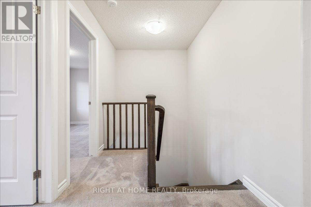 #93 445 ONTARIO STREET S - 18