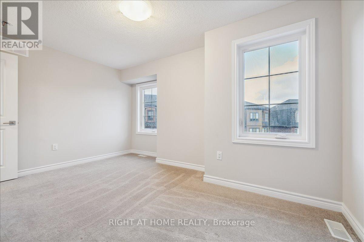 #93 445 ONTARIO STREET S - 21