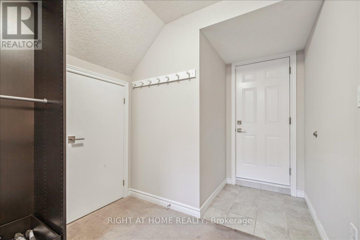 #93 445 ONTARIO STREET S - 32