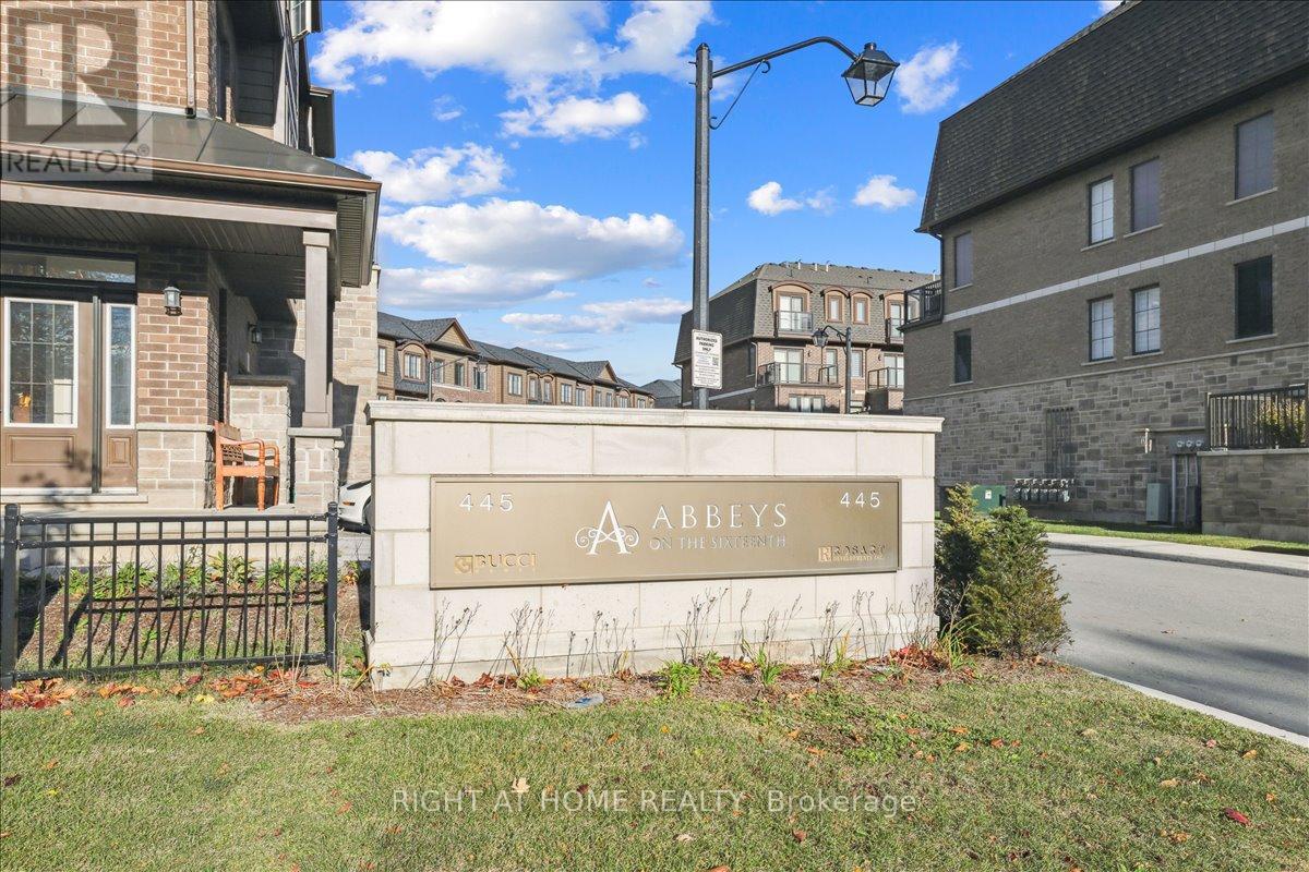 #93 445 ONTARIO STREET S - 3