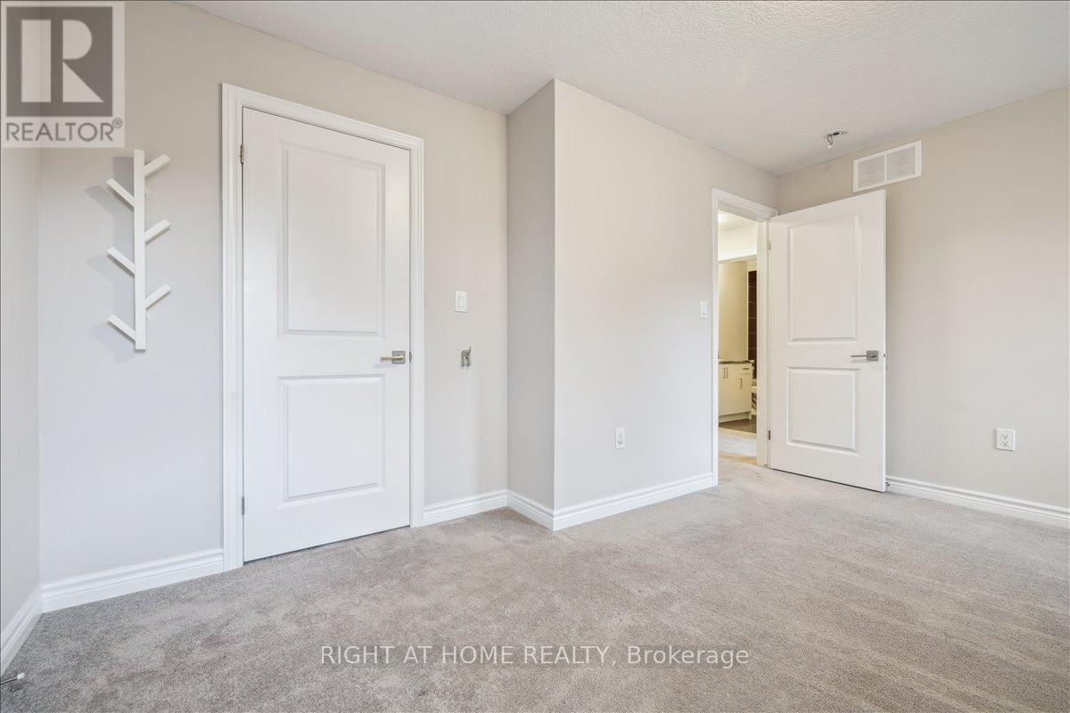 #93 445 ONTARIO STREET S - 24