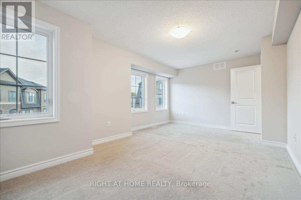 #93 445 ONTARIO STREET S - 37