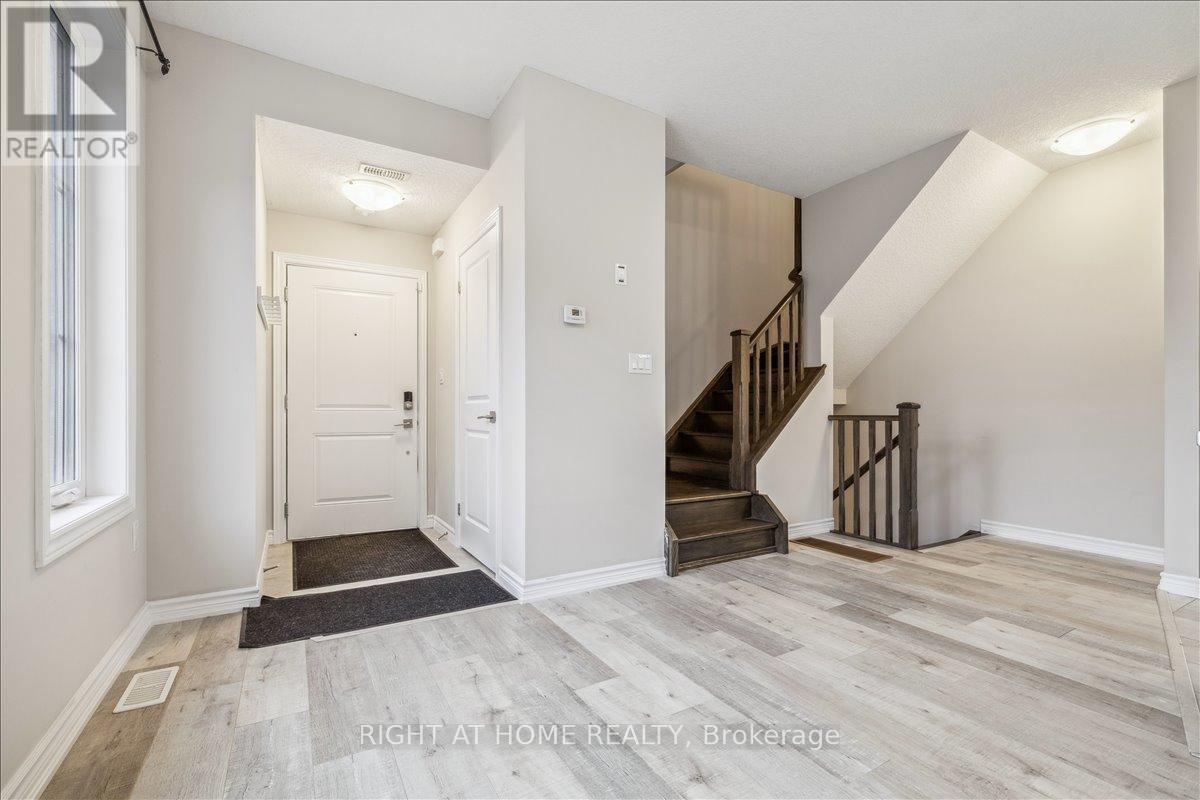 #93 445 ONTARIO STREET S - 7