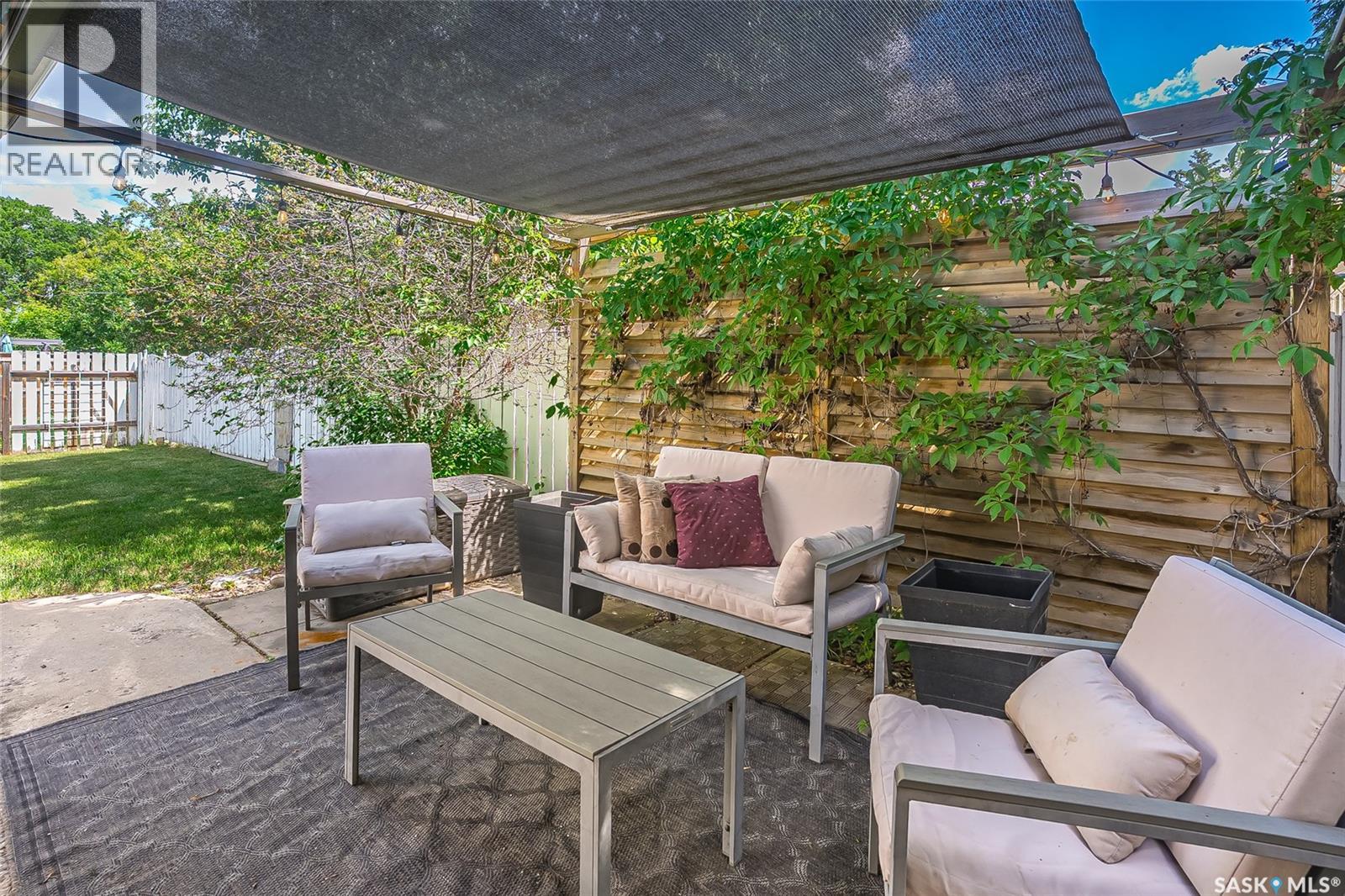 77 Potter CRESCENT — photo 45