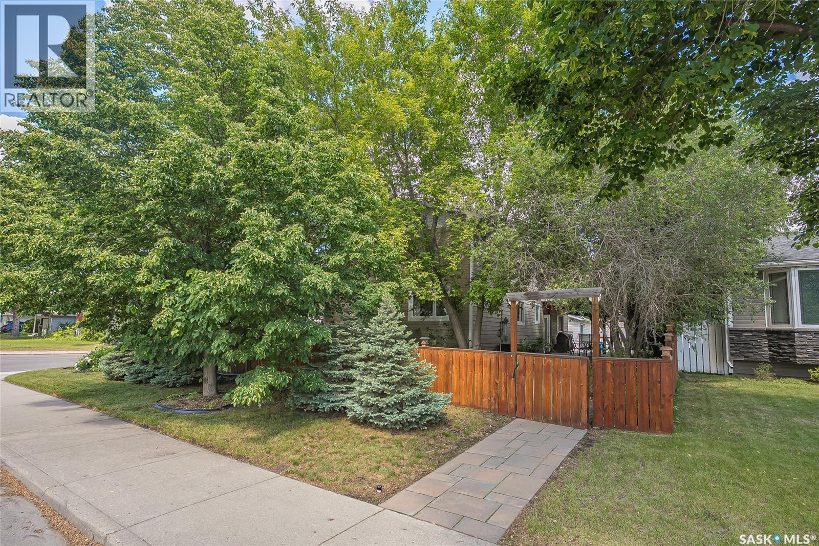 77 Potter CRESCENT — photo 49