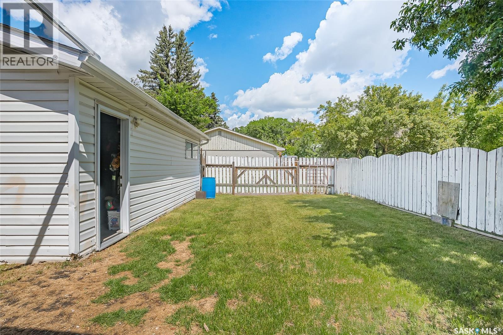 77 Potter CRESCENT — photo 52
