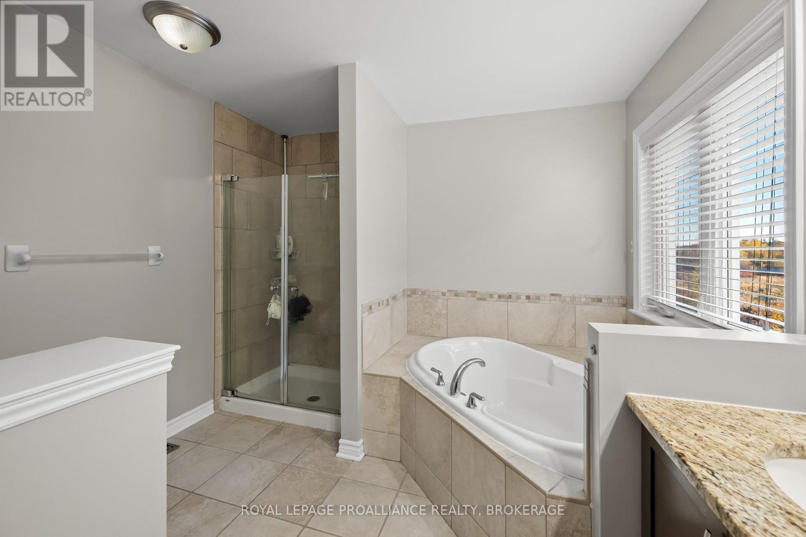 675 FIELDSTONE DRIVE - 22
