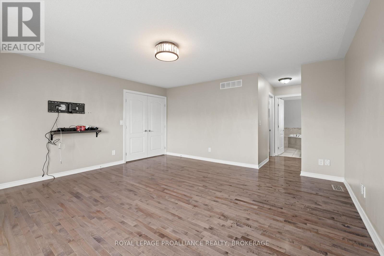 675 FIELDSTONE DRIVE - 20