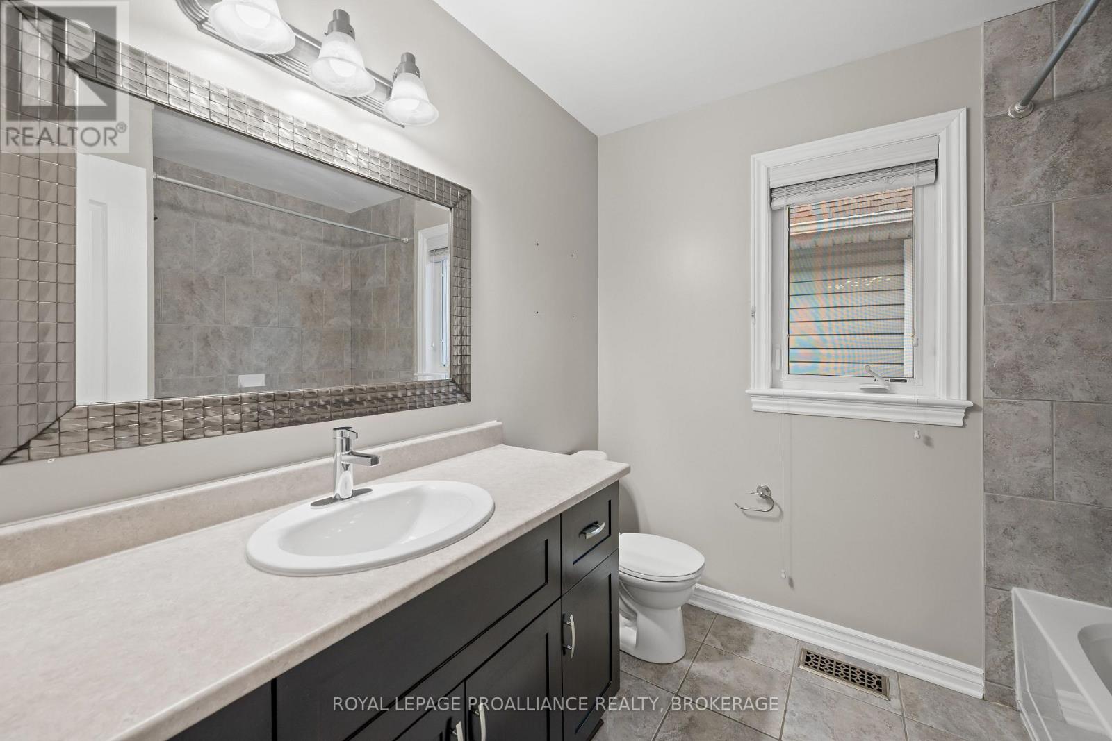 675 FIELDSTONE DRIVE - 28