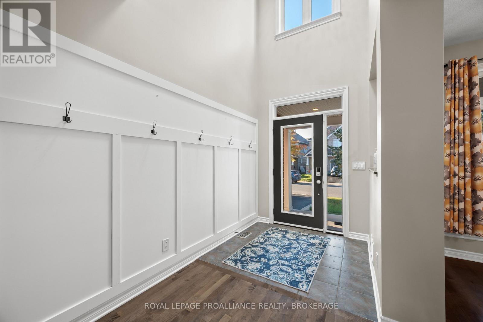 675 FIELDSTONE DRIVE - 3