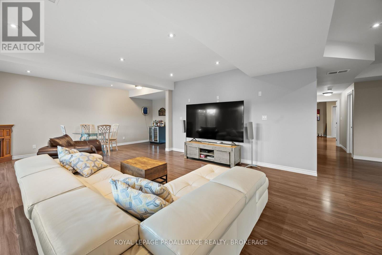 675 FIELDSTONE DRIVE - 36