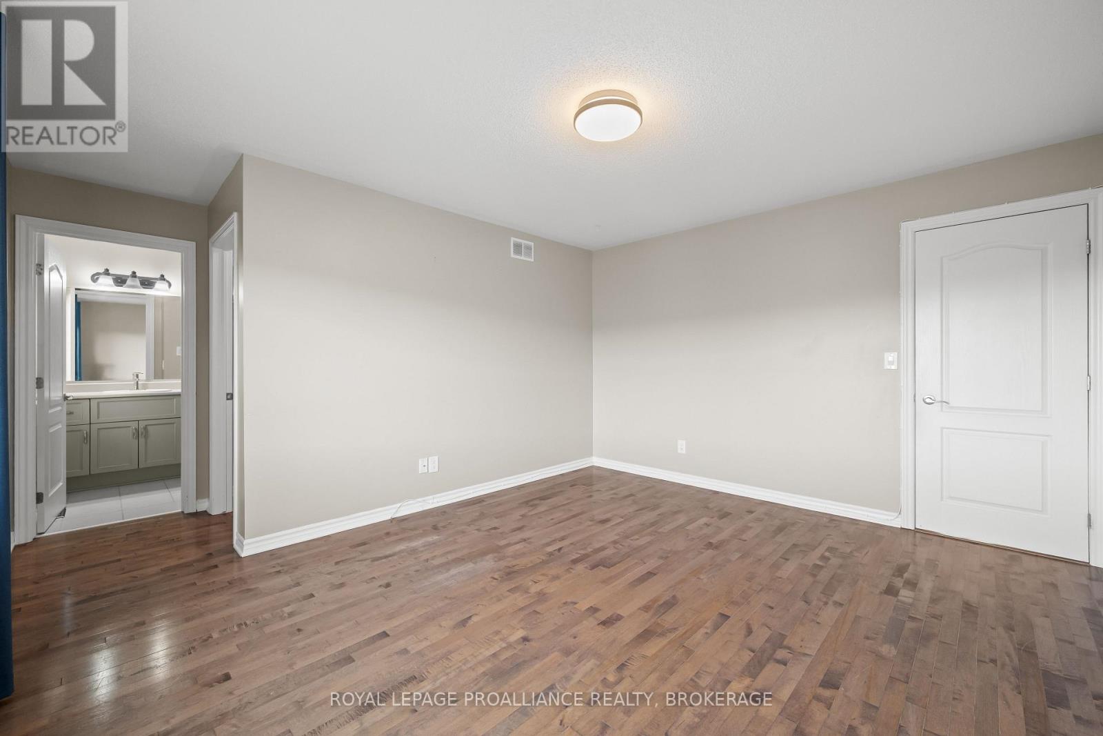 675 FIELDSTONE DRIVE - 32