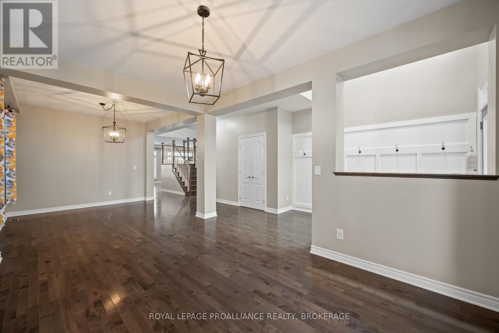 675 FIELDSTONE DRIVE - 6