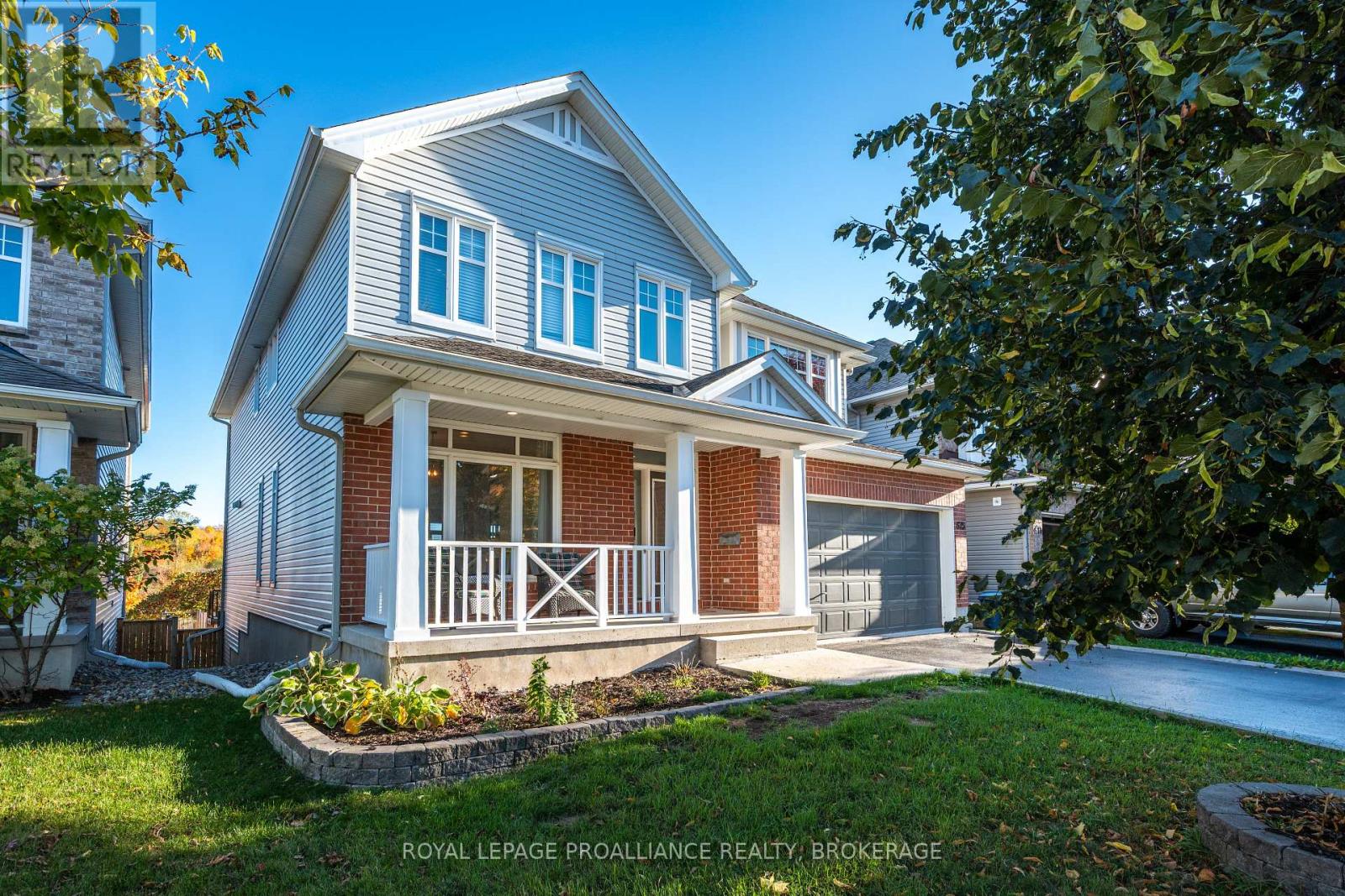 675 FIELDSTONE DRIVE - 2