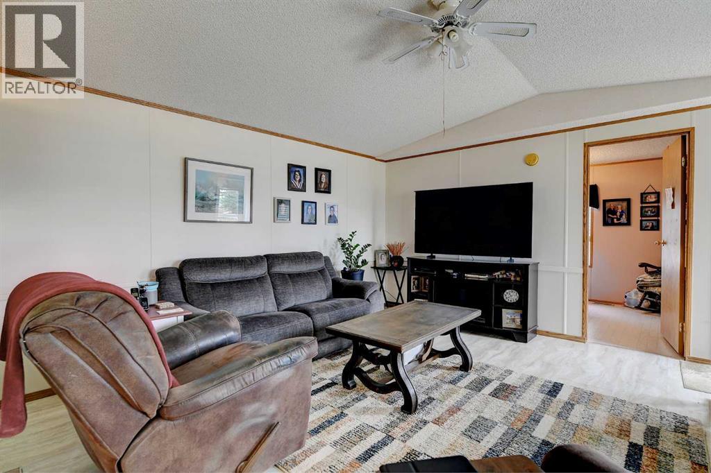 10301 99 Avenue - 4