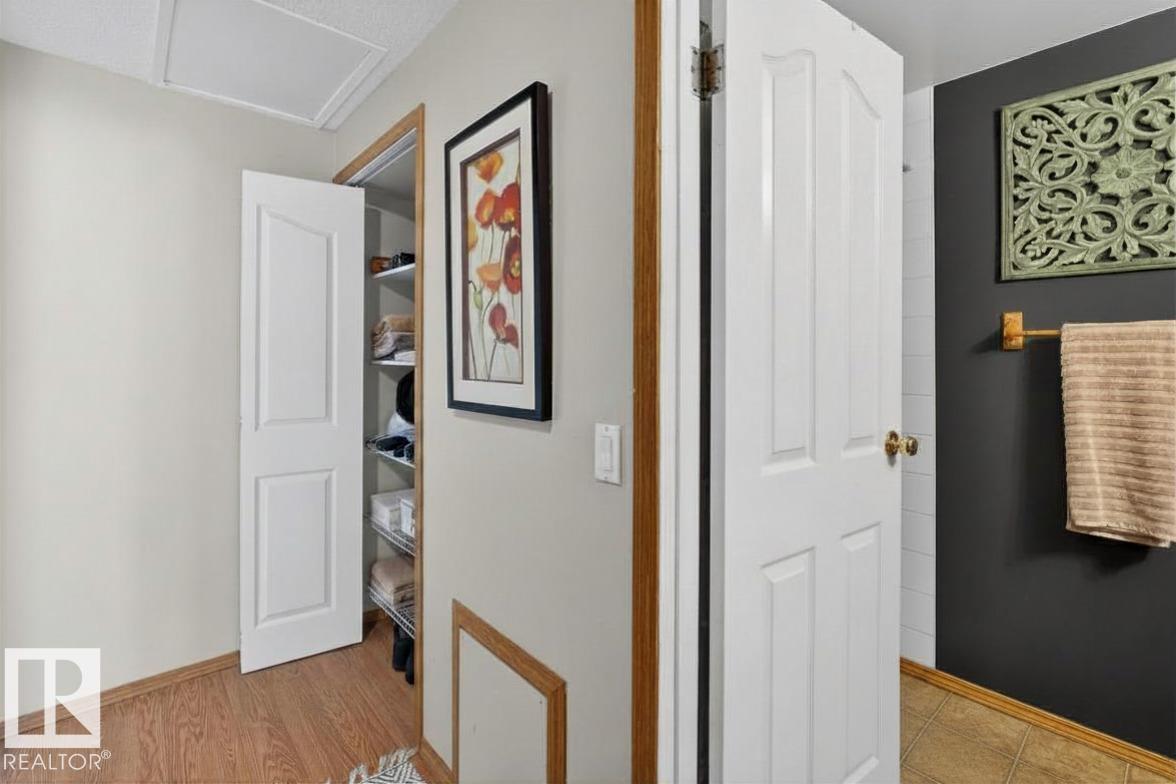 14648 54 ST NW - 10