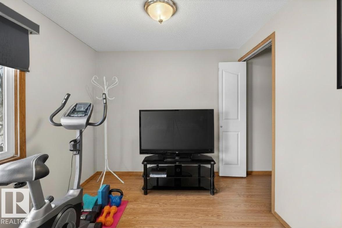 14648 54 ST NW - 14