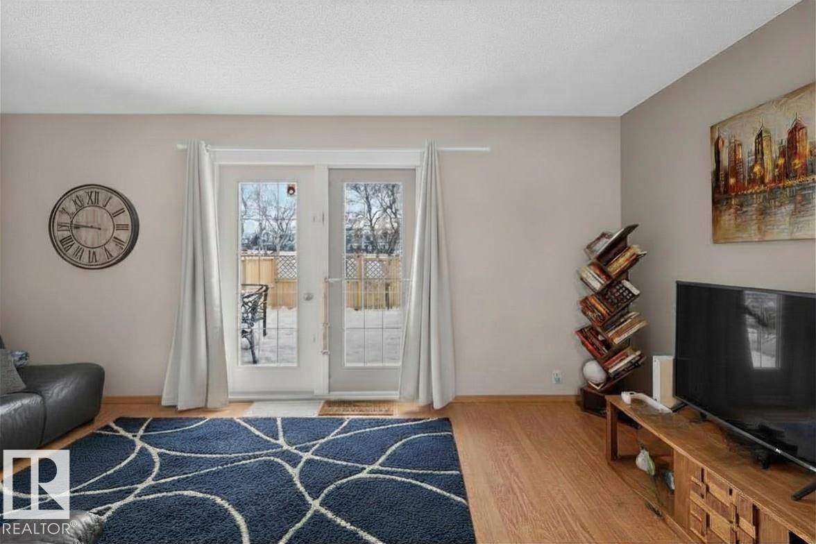 14648 54 ST NW - 8